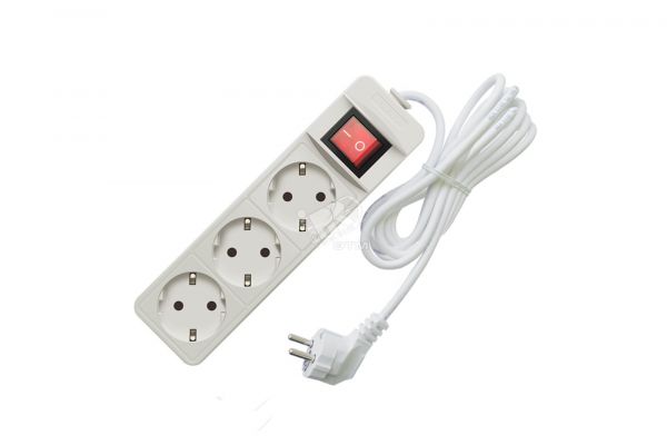 Удлинитель бытовой Союз 2200 Вт с заземлением с выключателем 3 гнезда ПВС 5м