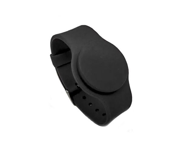 Браслет с застёжкой черный