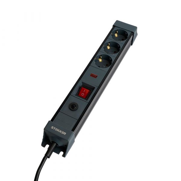 Фильтр сетевой 3-местный с/з 3x1 мм2 5м 250 В 16 А черный HM22-31-05