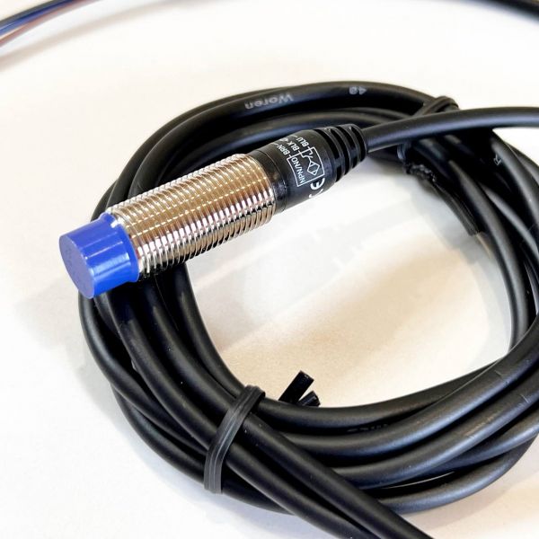 Цилиндрический индуктивный датчик приближения PRD12-8DN