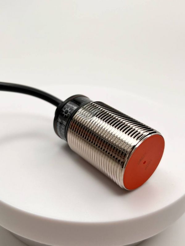 Цилиндрический индуктивный датчик приближения PR30-10DP