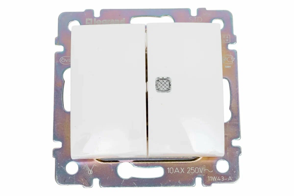 Выключатель 2-клавишный с индикацией 10А безвинтовое крепление белый VALENA DIY