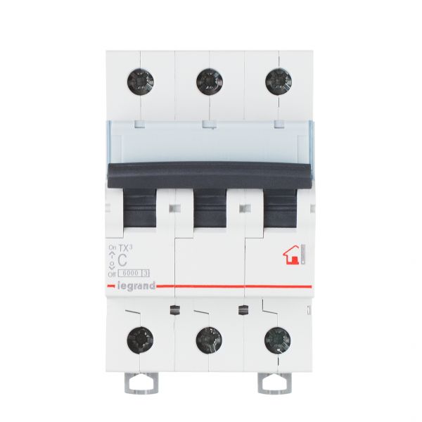 Выключатель автоматический трехполюсный 40А C TX3 6кА