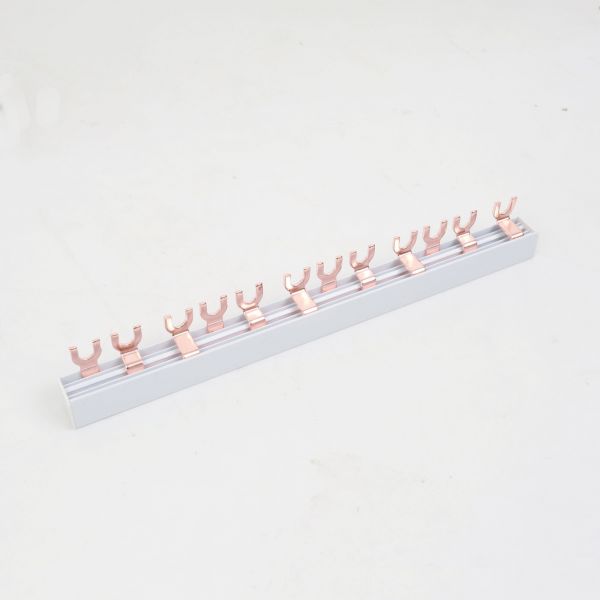 Шина соединительная BBS-MD63 типа FORK, 3 полюса, 18 присоединений, для модульной аппаратуры